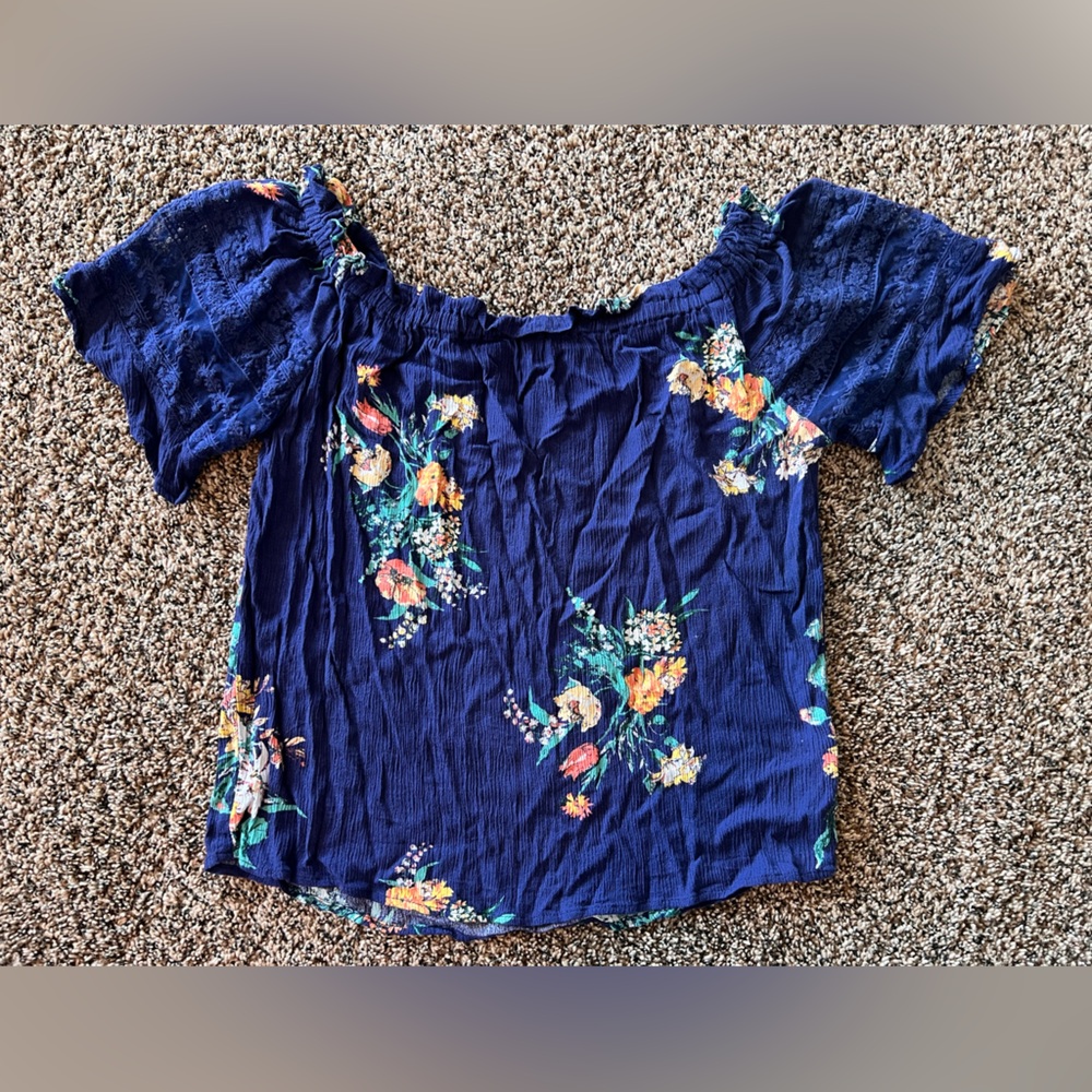 Eyeshadow Blue Floral Boho Blouse Small Lace Sleeve Detail Peasant Top